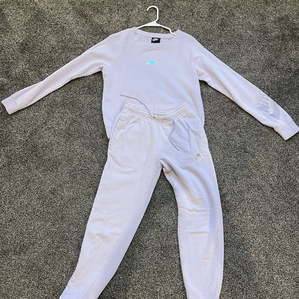 Purple Nike sweat suit!